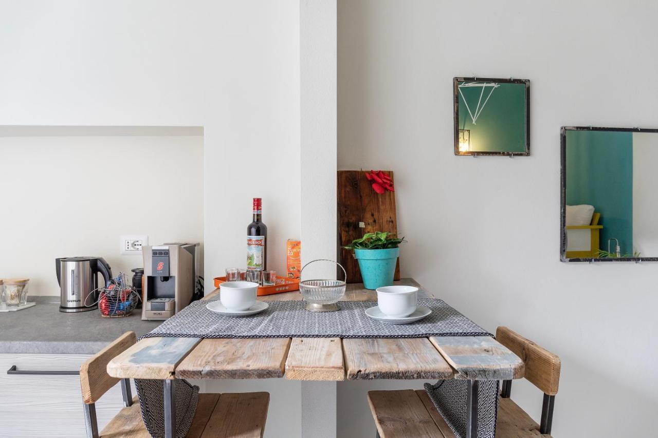 Cute Studio In Old Town By Holiday Solutions Комо Экстерьер фото